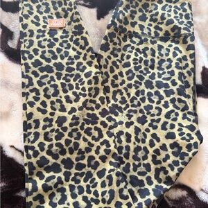 Zumba Fitness Leopard Print Leggings in tan and Black S NWOT
